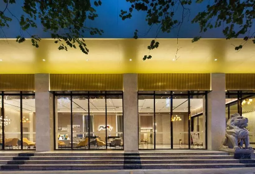 Borrman Hotel Golden Crown Liuzhou Wuxing Pedestrian Street