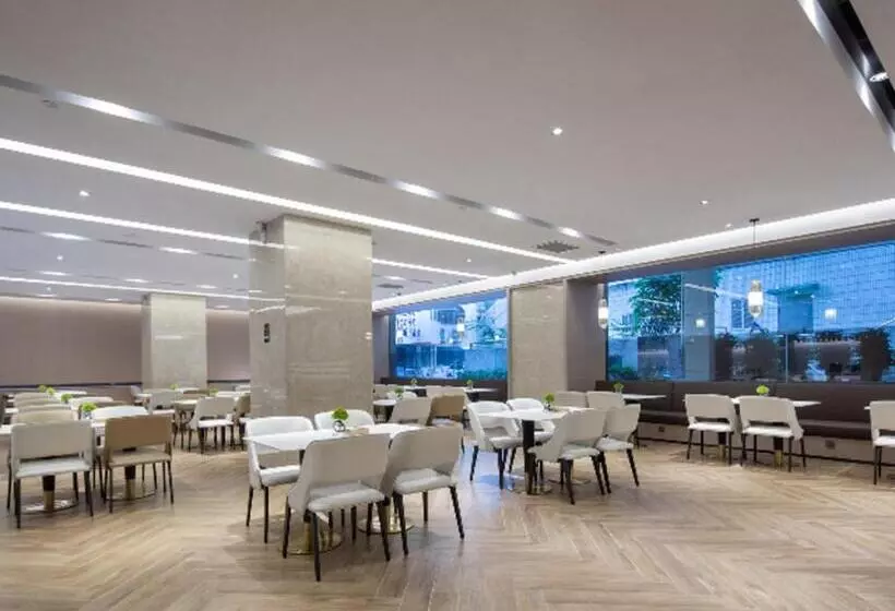 Borrman Hotel Golden Crown Liuzhou Wuxing Pedestrian Street