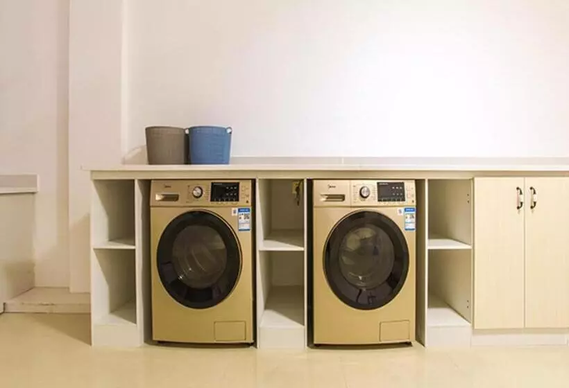 Borrman Hotel Hezhou Lingfeng Plaza