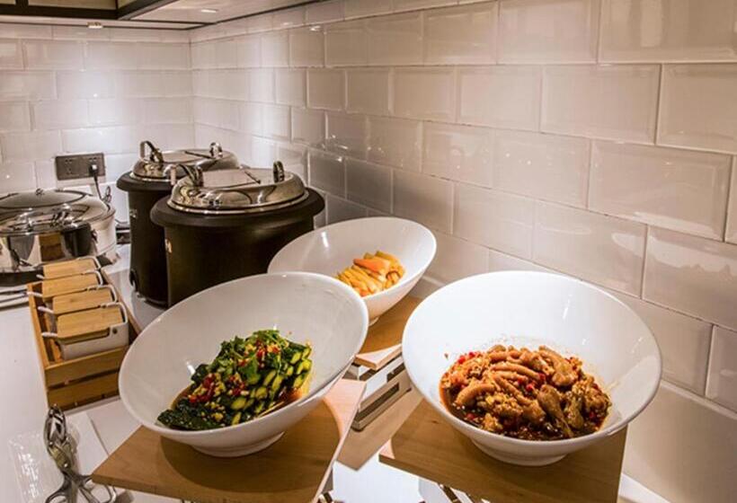 Borrman Hotel Hezhou Lingfeng Plaza