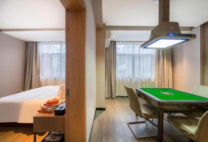 Borrman Hotel Xiantao Wushang Gymnasium