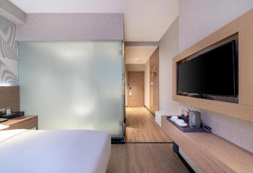 Borrman Hotel Xiantao Wushang Gymnasium