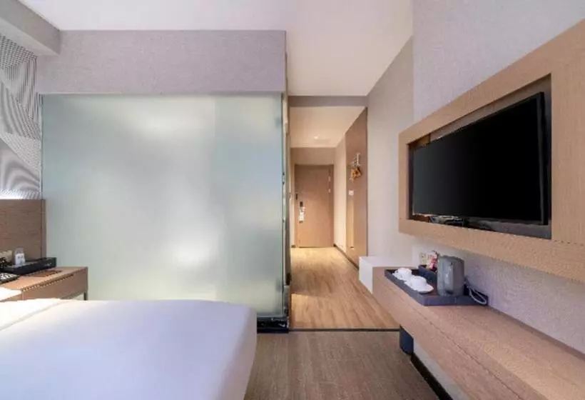 Borrman Hotel Xiantao Wushang Gymnasium