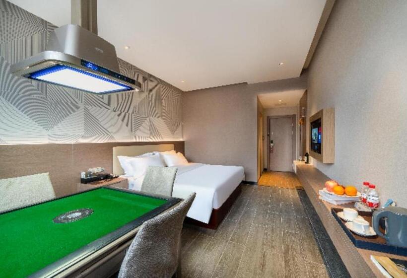 Borrman Hotel Xiantao Wushang Gymnasium