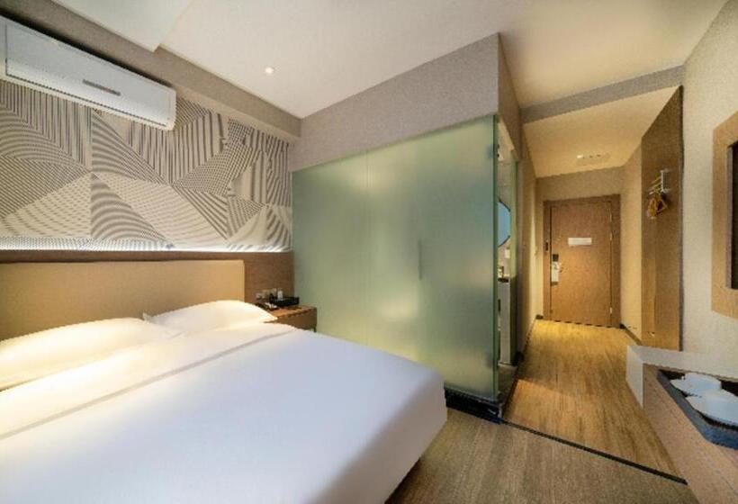 Borrman Hotel Xiantao Wushang Gymnasium