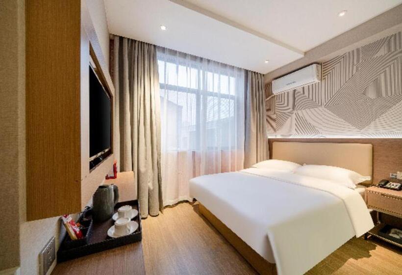 Borrman Hotel Xiantao Wushang Gymnasium