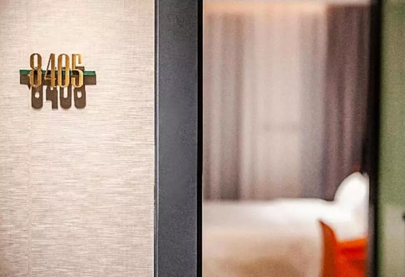 City Comfort Premier Hotel Liuzhou Wuxing Pedestrian Street Jinggu Building