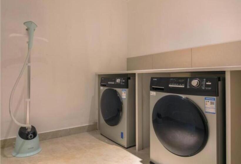 Отель City Comfort Inn Huangmei Dream City