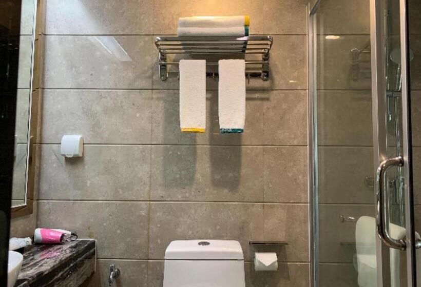 호텔 City Comfort Inn Yunfu Bus Station Yihua International Plaza