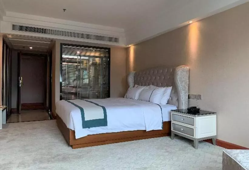 Hotelli City Comfort Inn Yunfu Bus Station Yihua International Plaza