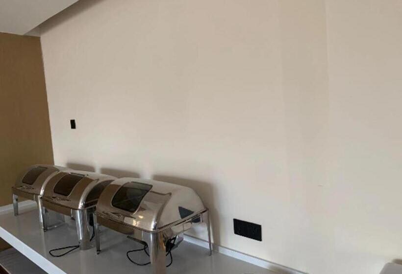 호텔 City Comfort Inn Yunfu Bus Station Yihua International Plaza