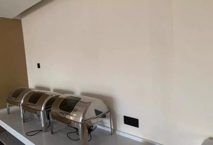 Hotelli City Comfort Inn Yunfu Bus Station Yihua International Plaza