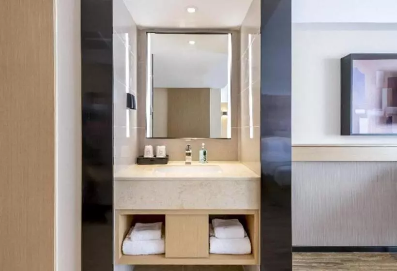 Hotelli City Comfort Inn Zhaoqing East Railway Station Dinghu Mountain Scenic Area