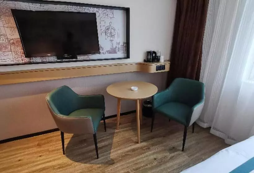 Hotelli City Comfort Inn Zhaoqing East Railway Station Dinghu Mountain Scenic Area