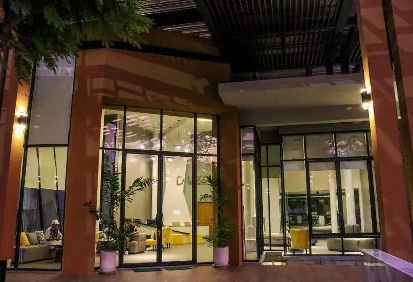 Hotelli Dluxx Thammasat