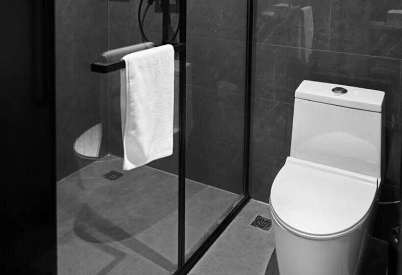 Hotel Green Tree Inn Kaifeng Weishi County People S Square