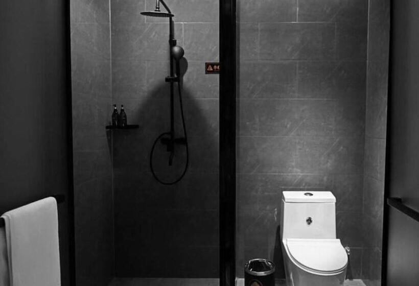 Hotel Green Tree Inn Kaifeng Weishi County People S Square