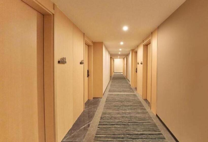 Hotel Green Tree Inn Kaifeng Weishi County People S Square