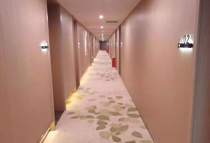 Hotelli Green Tree Inn Yecheng County Zero Kilometer