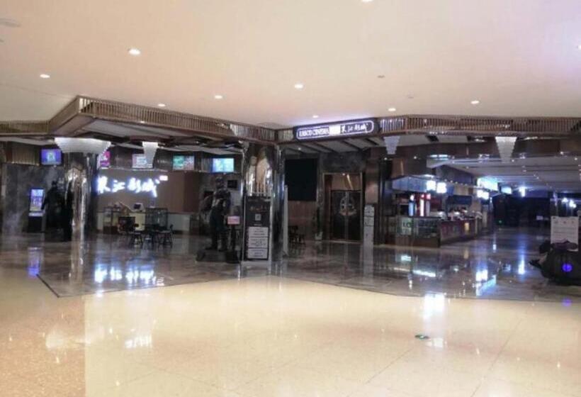 Отель Poltton International Service Apartment