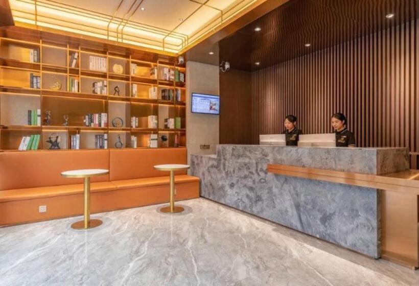 Отель Poltton International Service Apartment