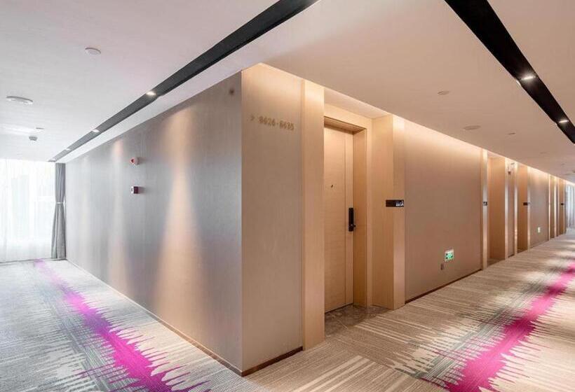 Lavande Hotel Zhengzhou Hanghai East Road Jingkai Center Square Metro Station