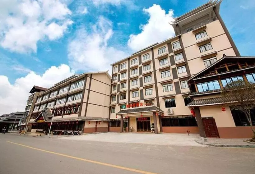 Vienna Hotel Guangxi Liuzhou Sanjiang Gulou Niaochao Passenger Station