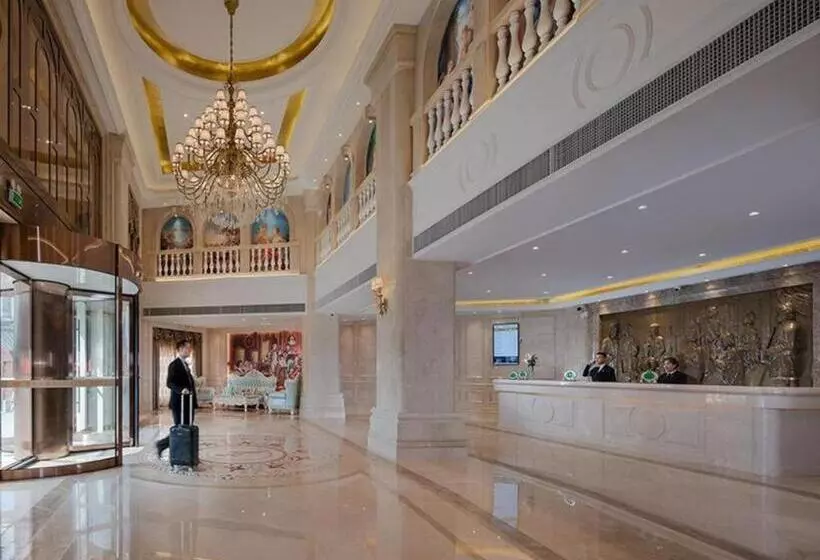 Vienna Hotel Guizhou Liupanshui Shuicheng Ancient Town