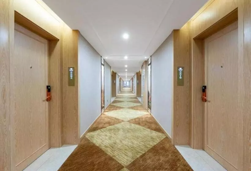 Vienna Hotel Jiangxi Chongren Bus Station