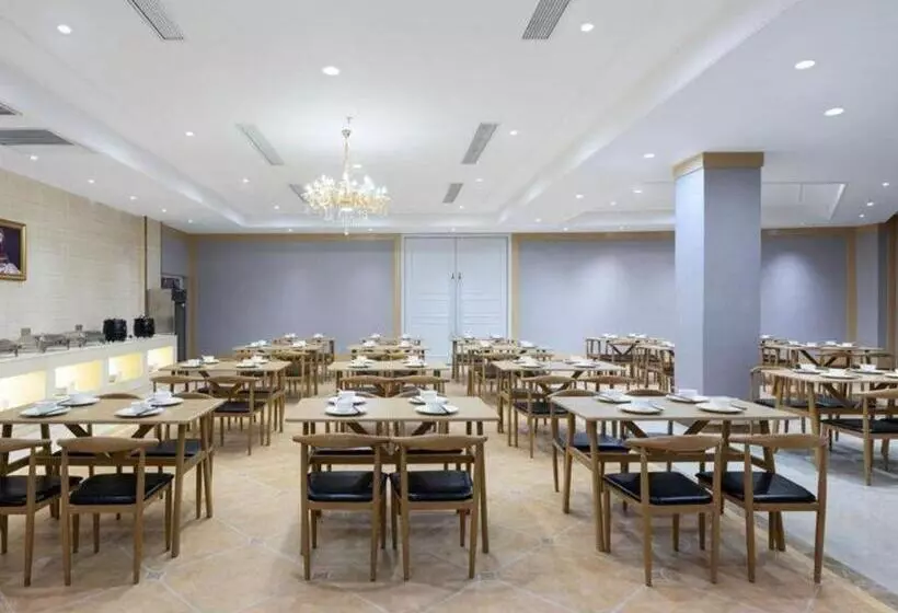 Vienna Hotel Jiangxi Chongren Bus Station