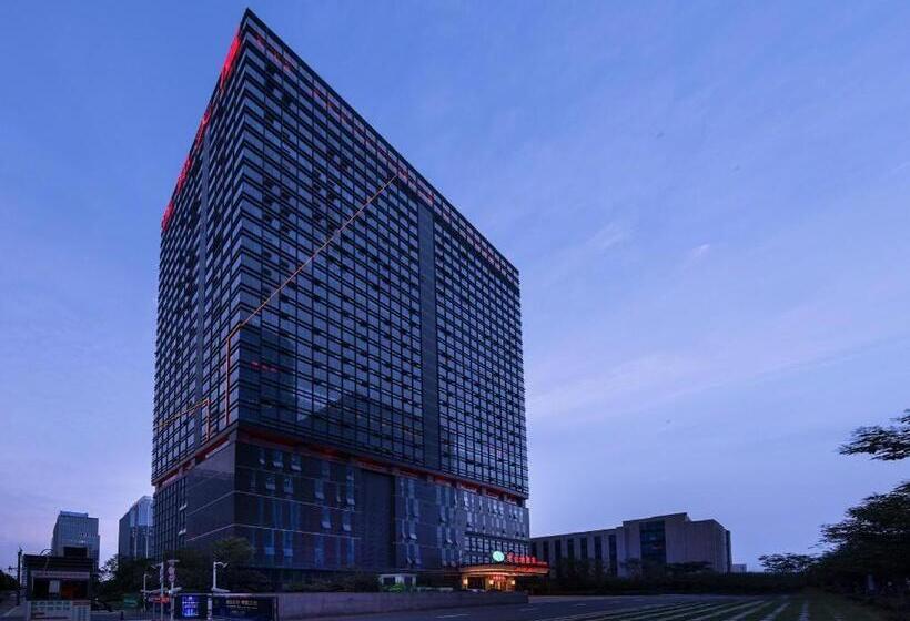 Vienna Hotel Zhengzhou East High Speed Railway Station