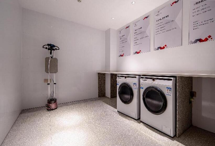 Borrman Hotel Wuzhou College Fumin Road