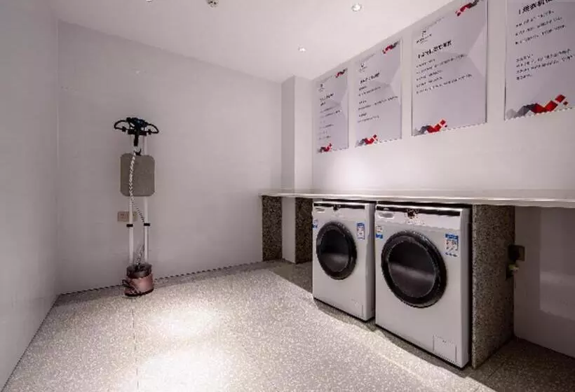 Borrman Hotel Wuzhou College Fumin Road