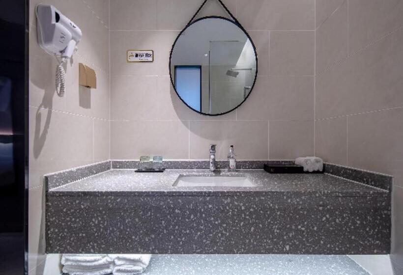 Borrman Hotel Wuzhou College Fumin Road