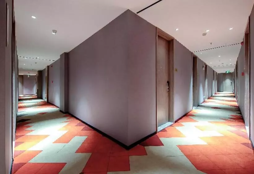 Borrman Hotel Wuzhou College Fumin Road