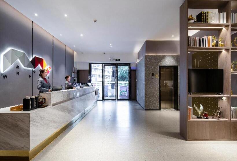 Borrman Hotel Wuzhou College Fumin Road