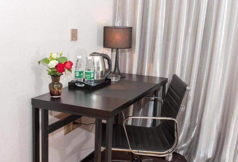 Chonpines Hotels·xinyu Baoshi Park