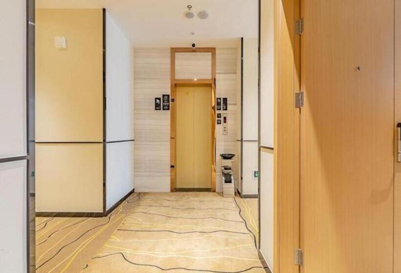 Отель City Comfort Inn Chengdu Southwest University Of Finance And Economics Wansheng Metro Station