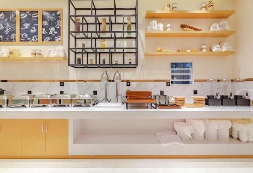 Отель City Comfort Inn Chengdu Southwest University Of Finance And Economics Wansheng Metro Station