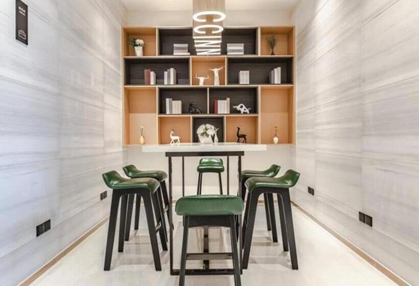 Отель City Comfort Inn Chengdu Southwest University Of Finance And Economics Wansheng Metro Station