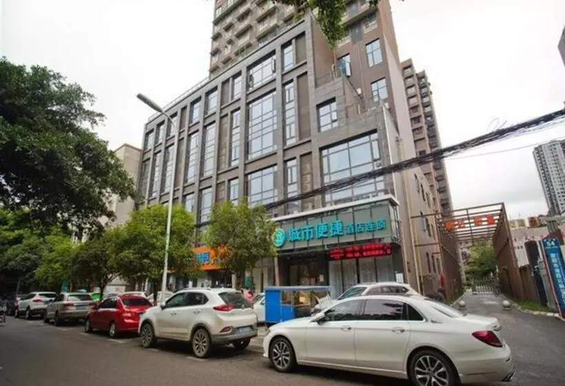 Hotelli City Comfort Inn Deyang Wenmiao Square Gymnasium