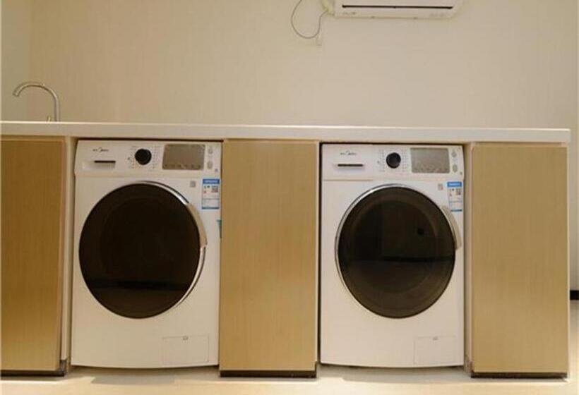 Отель City Comfort Inn Guiyang Wanda Plaza Jiufu City