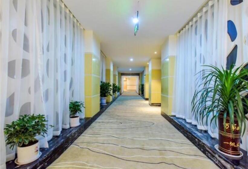 Отель City Comfort Inn Guiyang Wanda Plaza Jiufu City