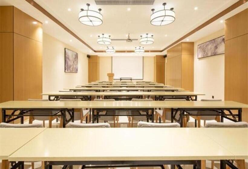 בית מלון כפרי City Comfort Inn Haikou Xiuying District Wanda Plaza