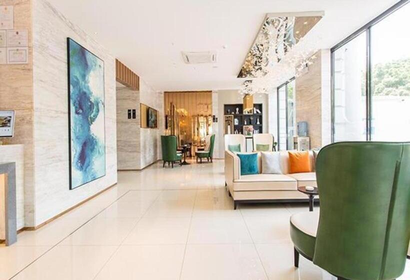 Отель City Comfort Inn Liuzhou Chengzhong Wanda Haiguan