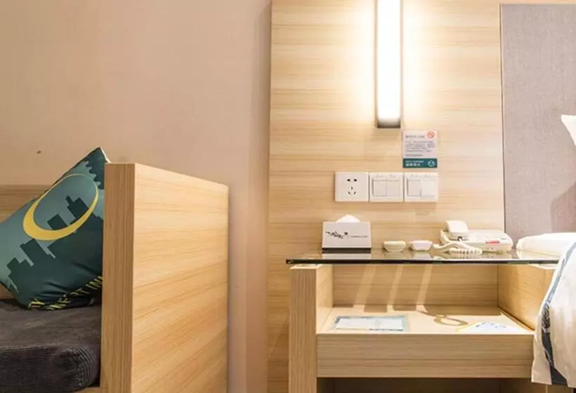 Hotelli City Comfort Inn Nanning Mingxiu East Road Shishan Park Metro Station