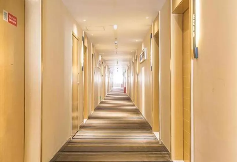 Hotelli City Comfort Inn Nanning Mingxiu East Road Shishan Park Metro Station