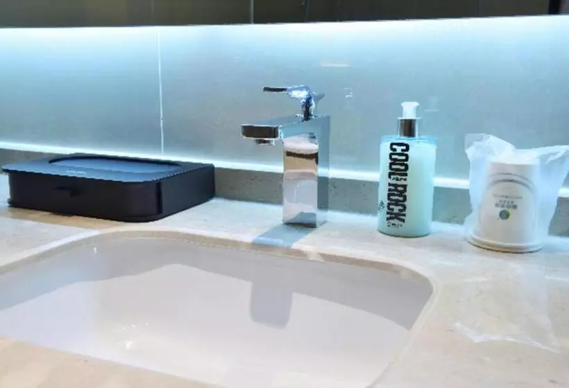 هتل City Comfort Inn Wuhan Huangpi Xiangyang Avenue Panlong