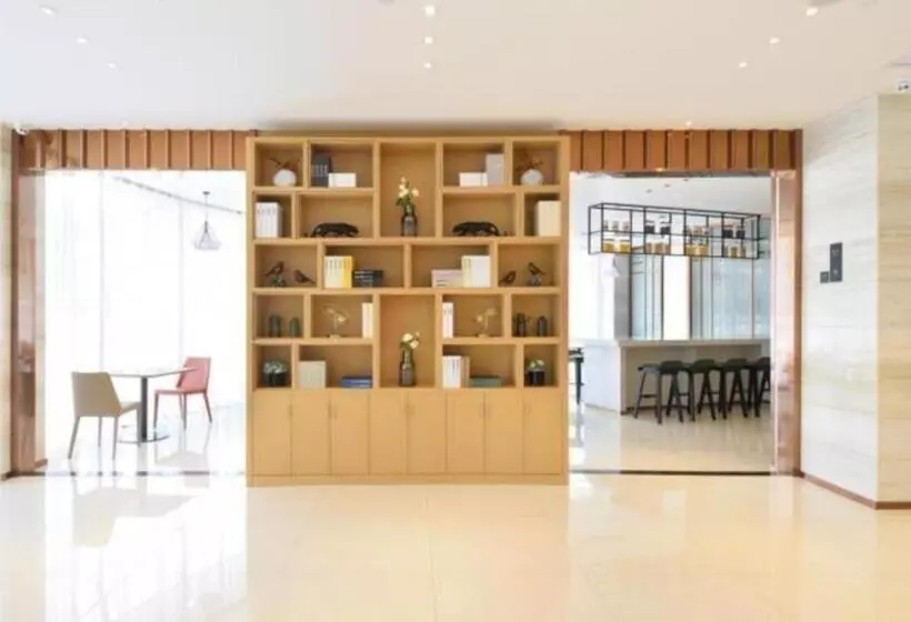 هتل City Comfort Inn Wuhan Huangpi Xiangyang Avenue Panlong