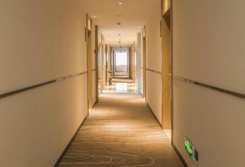 Hotel City Comfort Inn Xingye High Speed Railway Station